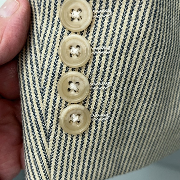 Nautica Sports Jacket Size 46T in EUC. Beige and Blue. 55% Viscose 45% Wool - Picture 10 of 16